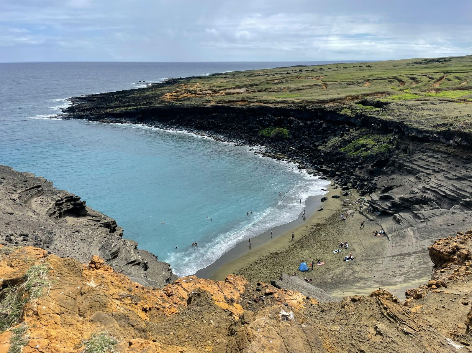 Papakōlea Green Sand Beach, HI view 1