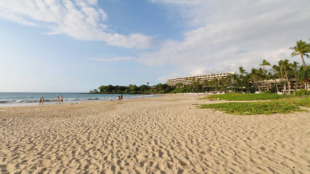 Kaunaʻoa (Mauna Kea) Beach, HI