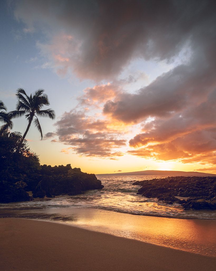 Secret Cove Beach, HI view 1