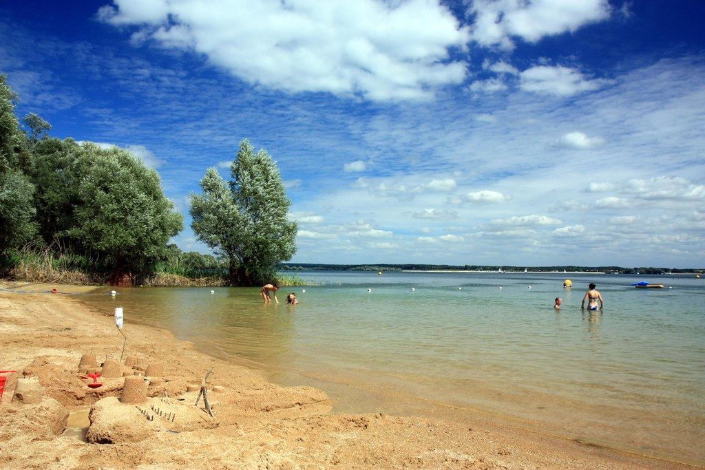 Lower Lake Beach, MS view 1